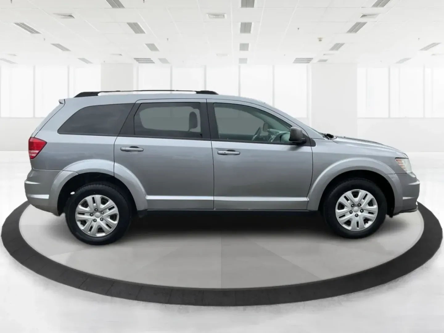 2017 Dodge Journey SE (3C4PDCAB2HT) with an Tigershark MultiAir 2.4L I-4 DOHC engine, 4A transmission, located at 1184 Kauffman Ave, Fairborn, OH, 45324, (937) 908-9800, 39.807072, -84.030914 - **Unleash Your Family Adventures with the 2017 Dodge Journey at Advantage Car and Credit!**<br /> <br /> Are you searching for the perfect SUV to suit your growing family's needs or to make those weekend adventures more exciting? Look no further than this reliable and spacious **2017 Dodge Journey** - Photo#1