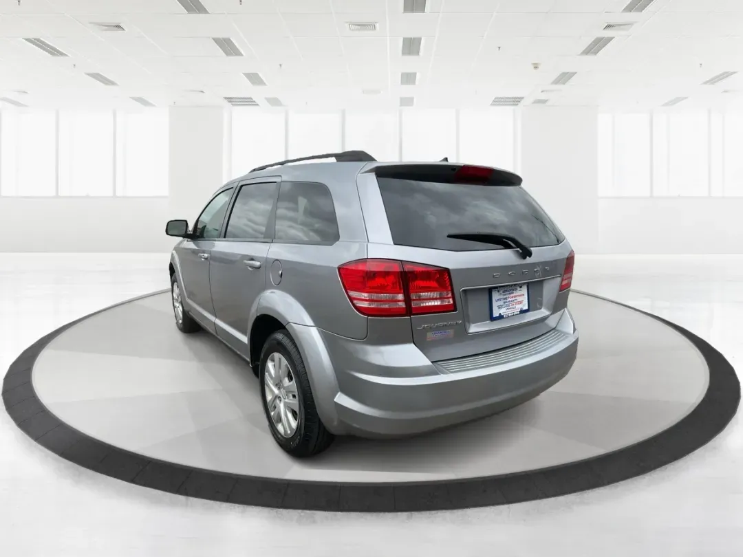 2017 Dodge Journey SE (3C4PDCAB2HT) with an Tigershark MultiAir 2.4L I-4 DOHC engine, 4A transmission, located at 1184 Kauffman Ave, Fairborn, OH, 45324, (937) 908-9800, 39.807072, -84.030914 - **Unleash Your Family Adventures with the 2017 Dodge Journey at Advantage Car and Credit!**<br /> <br /> Are you searching for the perfect SUV to suit your growing family's needs or to make those weekend adventures more exciting? Look no further than this reliable and spacious **2017 Dodge Journey** - Photo#4