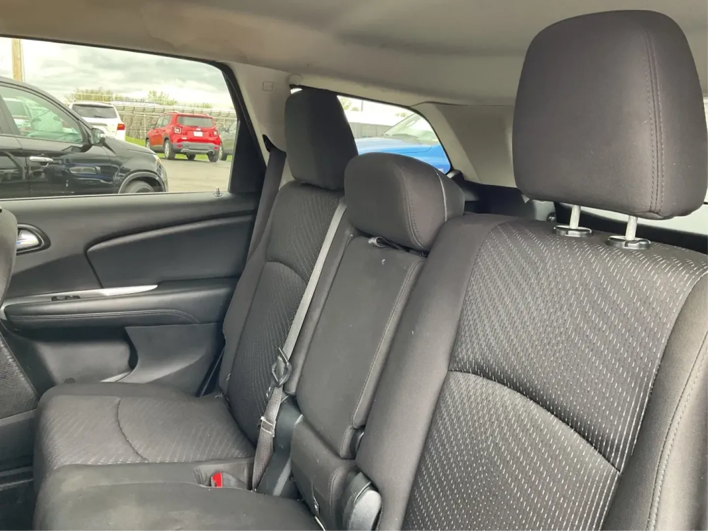 2017 Dodge Journey SE (3C4PDCAB2HT) with an Tigershark MultiAir 2.4L I-4 DOHC engine, 4A transmission, located at 1184 Kauffman Ave, Fairborn, OH, 45324, (937) 908-9800, 39.807072, -84.030914 - **Unleash Your Family Adventures with the 2017 Dodge Journey at Advantage Car and Credit!**<br /> <br /> Are you searching for the perfect SUV to suit your growing family's needs or to make those weekend adventures more exciting? Look no further than this reliable and spacious **2017 Dodge Journey** - Photo#10