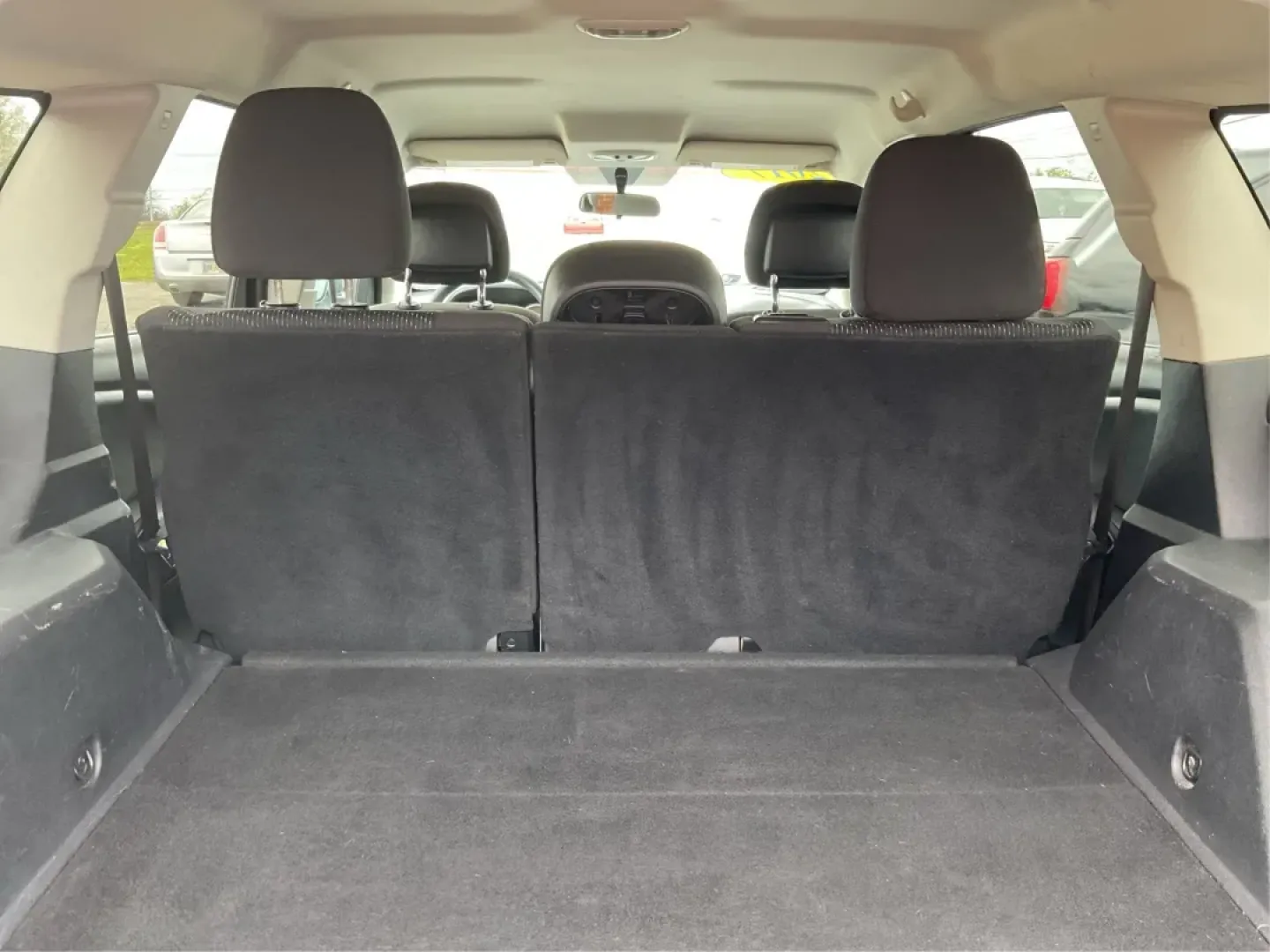 2017 Dodge Journey SE (3C4PDCAB2HT) with an Tigershark MultiAir 2.4L I-4 DOHC engine, 4A transmission, located at 1184 Kauffman Ave, Fairborn, OH, 45324, (937) 908-9800, 39.807072, -84.030914 - **Unleash Your Family Adventures with the 2017 Dodge Journey at Advantage Car and Credit!**<br /> <br /> Are you searching for the perfect SUV to suit your growing family's needs or to make those weekend adventures more exciting? Look no further than this reliable and spacious **2017 Dodge Journey** - Photo#12