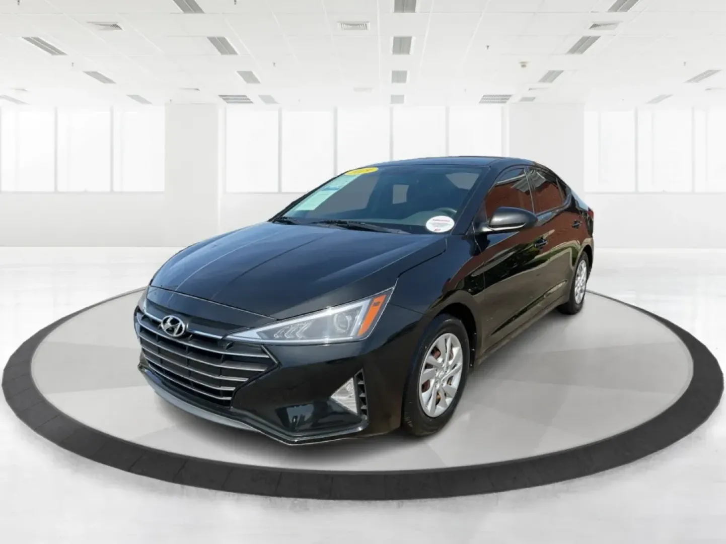 2019 Hyundai Elantra SE (5NPD74LF7KH) with an Nu 2L I-4 DOHC engine, located at 8750 N County Rd 25A, Piqua, OH, 45356, (937) 908-9800, 40.164391, -84.232513 - **Unlock Your Adventure with the 2019 Hyundai Elantra SE at Advantage Car and Credit!**<br /> <br /> Are you ready to elevate your daily commute or embark on weekend road trips in style? This 2019 Hyundai Elantra SE is the perfect blend of practicality and sophistication, making it an outstanding ch - Photo#8