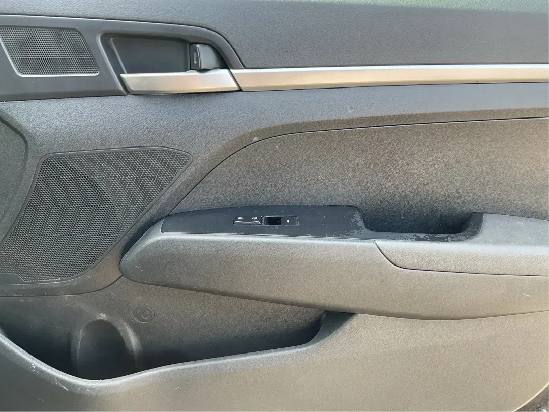 2019 Hyundai Elantra SE (5NPD74LF7KH) with an Nu 2L I-4 DOHC engine, located at 8750 N County Rd 25A, Piqua, OH, 45356, (937) 908-9800, 40.164391, -84.232513 - **Unlock Your Adventure with the 2019 Hyundai Elantra SE at Advantage Car and Credit!**<br /> <br /> Are you ready to elevate your daily commute or embark on weekend road trips in style? This 2019 Hyundai Elantra SE is the perfect blend of practicality and sophistication, making it an outstanding ch - Photo#17