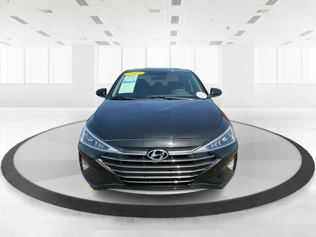 2019 Hyundai Elantra SE (5NPD74LF7KH) with an Nu 2L I-4 DOHC engine, located at 401 Woodman Dr, Riverside, OH, 45431, (937) 908-9800, 39.760899, -84.123421 - 2019 Hyundai Elantra SE - Photo#7