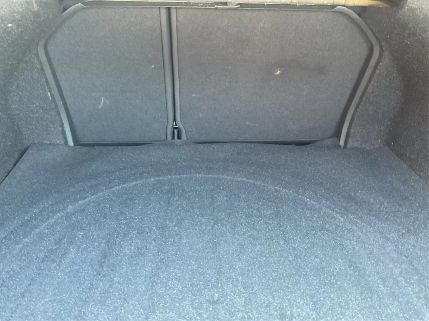 2019 Hyundai Elantra SE (5NPD74LF7KH) with an Nu 2L I-4 DOHC engine, 6A transmission, located at 401 Woodman Dr, Riverside, OH, 45431, (937) 908-9800, 39.760899, -84.123421 - **Unlock Your Adventure with the 2019 Hyundai Elantra SE at Advantage Car and Credit!**<br /> <br /> Are you ready to elevate your daily commute or embark on weekend road trips in style? This 2019 Hyundai Elantra SE is the perfect blend of practicality and sophistication, making it an outstanding ch - Photo#12