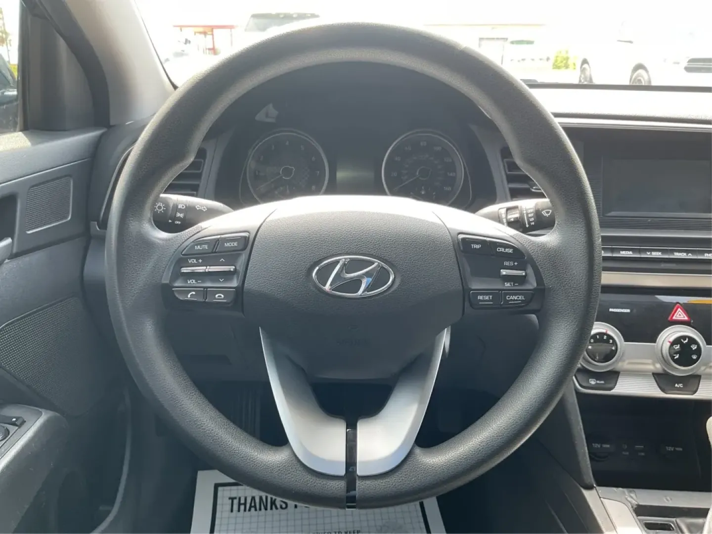 2019 Hyundai Elantra SE (5NPD74LF7KH) with an Nu 2L I-4 DOHC engine, located at 1230 East Main St, Xenia, OH, 45385, (937) 908-9800, 39.688026, -83.910172 - **Unlock Your Adventure with the 2019 Hyundai Elantra SE at Advantage Car and Credit!**<br /> <br /> Are you ready to elevate your daily commute or embark on weekend road trips in style? This 2019 Hyundai Elantra SE is the perfect blend of practicality and sophistication, making it an outstanding ch - Photo#15