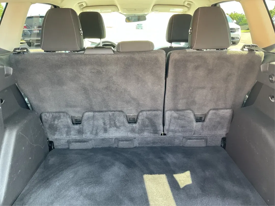 2017 Ford Escape SE (1FMCU9GD4HU) with an Other engine, located at 880 E. National Road, Vandalia, OH, 45377, (937) 908-9800, 39.891918, -84.183594 - 2017 Ford Escape SE - Photo#12