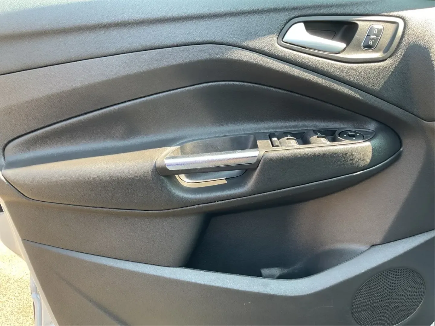 2017 Ford Escape SE (1FMCU9GD4HU) with an Other engine, located at 880 E. National Road, Vandalia, OH, 45377, (937) 908-9800, 39.891918, -84.183594 - **Adventure Awaits in This 2017 Ford Escape SE Perfect for Your Next Journey!**<br /> <br /> If you're looking for a versatile vehicle that meets the needs of an active lifestyle, the 2017 Ford Escape SE is the perfect choice for adventurous families or budget-conscious commuters. With ample room f - Photo#19