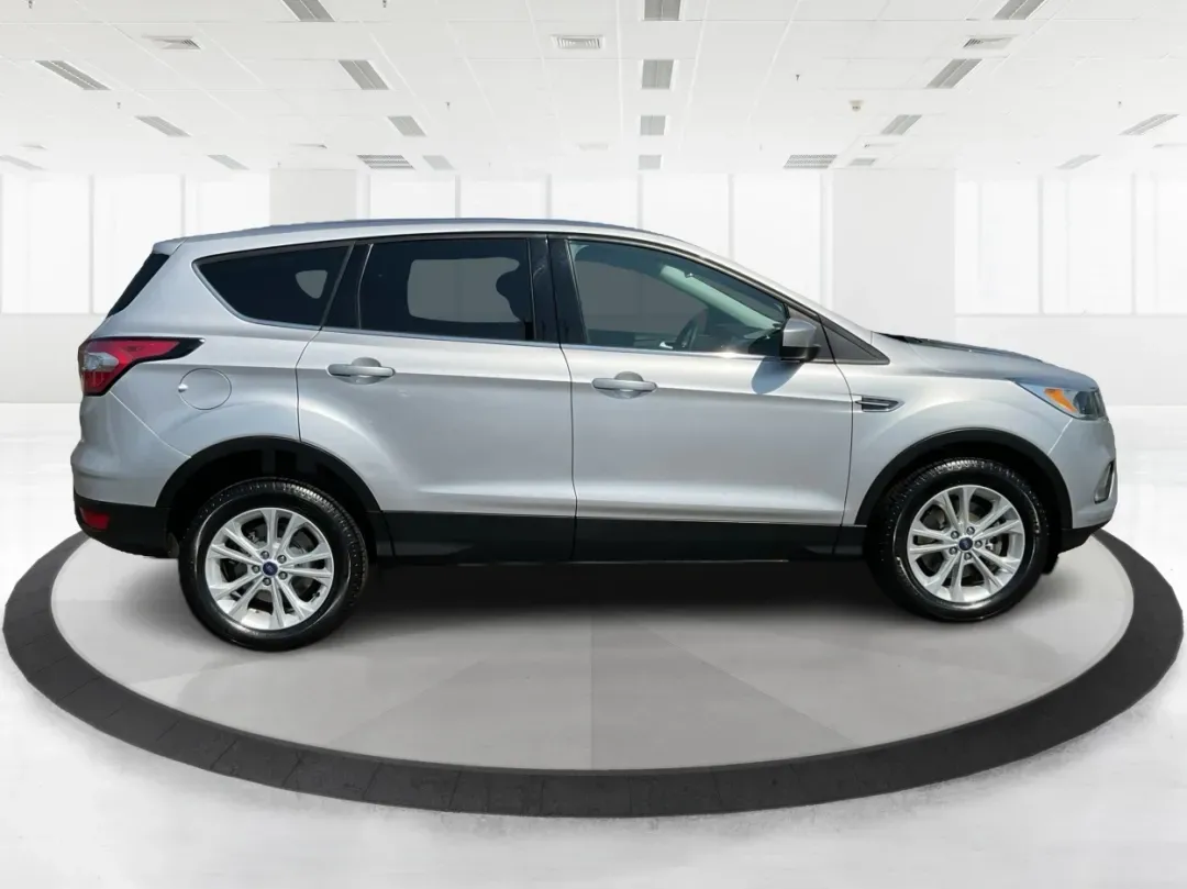 2017 Ford Escape SE (1FMCU9GD4HU) with an 1.5L L4 DOHC 16V engine, 6A transmission, located at 1184 Kauffman Ave, Fairborn, OH, 45324, (937) 908-9800, 39.807072, -84.030914 - **Adventure Awaits in This 2017 Ford Escape SE Perfect for Your Next Journey!**<br /> <br /> If you're looking for a versatile vehicle that meets the needs of an active lifestyle, the 2017 Ford Escape SE is the perfect choice for adventurous families or budget-conscious commuters. With ample room f - Photo#1