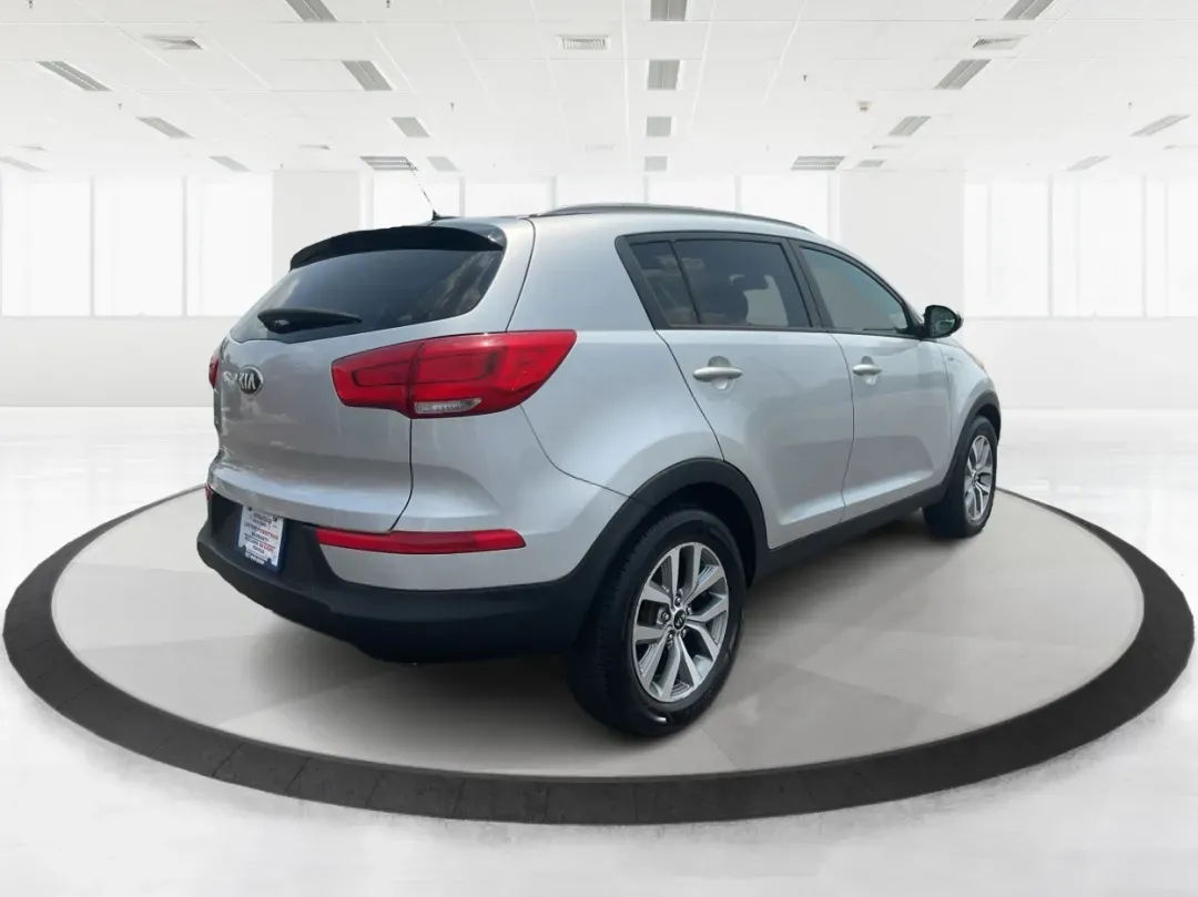 2016 Kia Sportage LX (KNDPBCACXG7) with an Theta II 2.4L I-4 gasoline direct injection engine, located at 1230 East Main St, Xenia, OH, 45385, (937) 908-9800, 39.688026, -83.910172 - 2016 Kia Sportage LX - Photo#2