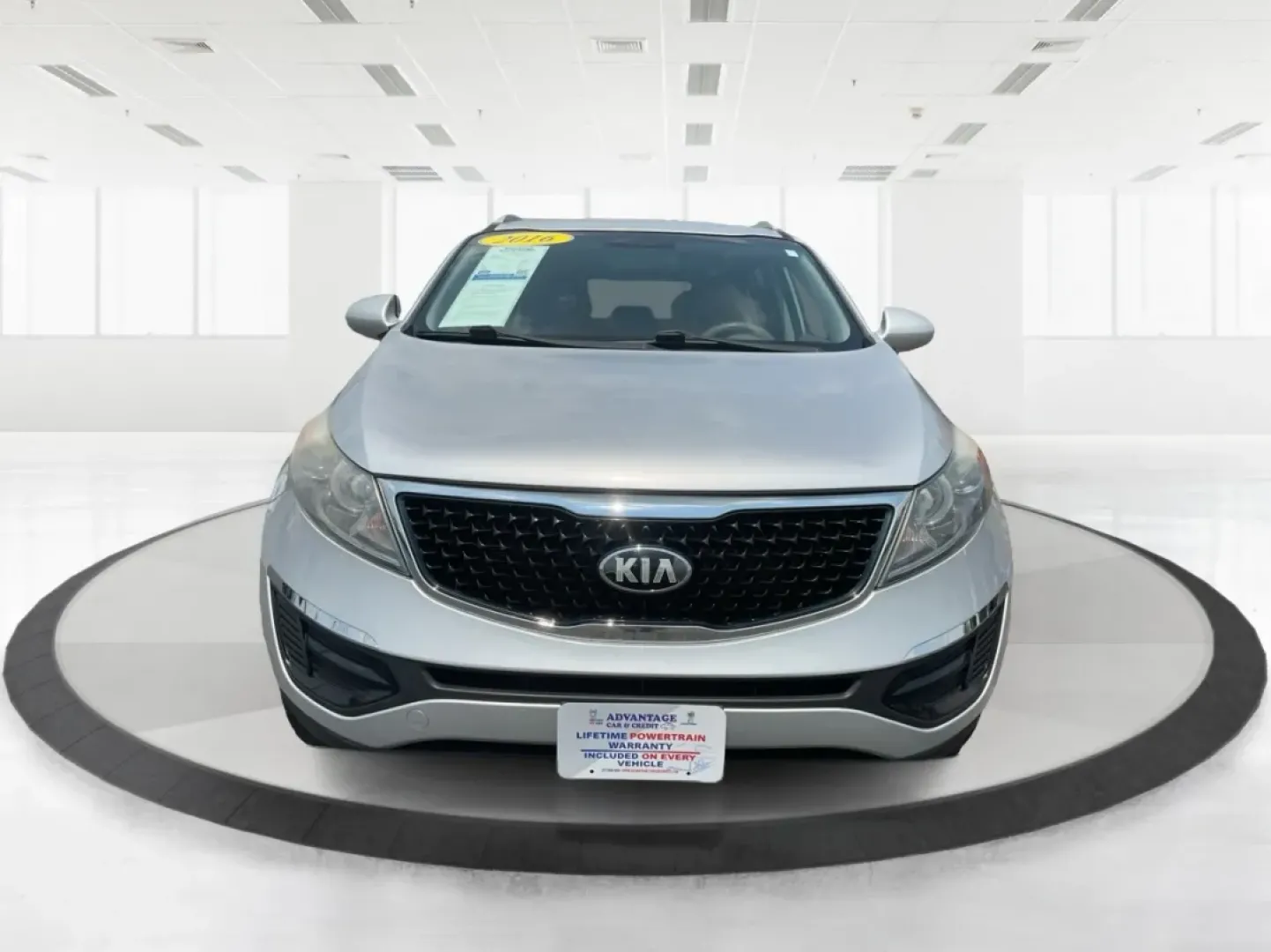 2016 Kia Sportage LX (KNDPBCACXG7) with an Theta II 2.4L I-4 gasoline direct injection engine, located at 1230 East Main St, Xenia, OH, 45385, (937) 908-9800, 39.688026, -83.910172 - Embrace the journey of life with the 2016 Kia Sportage LX, a vehicle designed for those who thrive on adventure and seek comfort in their daily commute. Whether you're navigating the bustling streets of Fairborn, OH, or embarking on a weekend family getaway, this versatile crossover is your perfect - Photo#7