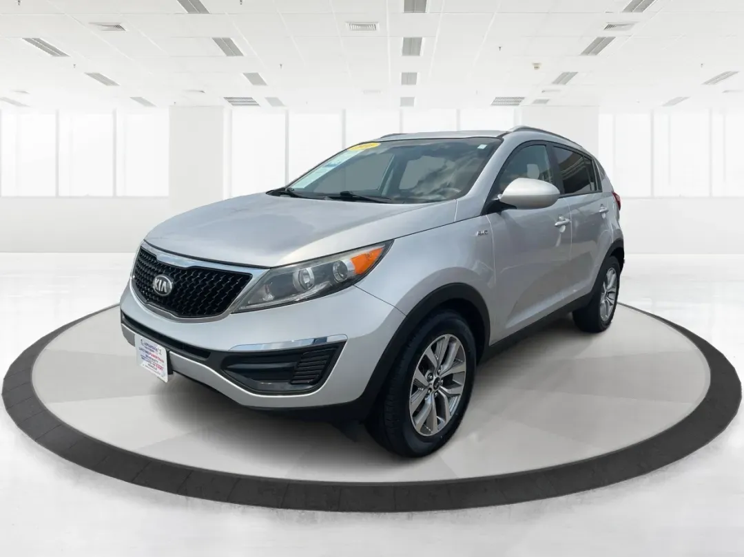 2016 Kia Sportage LX (KNDPBCACXG7) with an Theta II 2.4L I-4 gasoline direct injection engine, located at 1230 East Main St, Xenia, OH, 45385, (937) 908-9800, 39.688026, -83.910172 - 2016 Kia Sportage LX - Photo#8