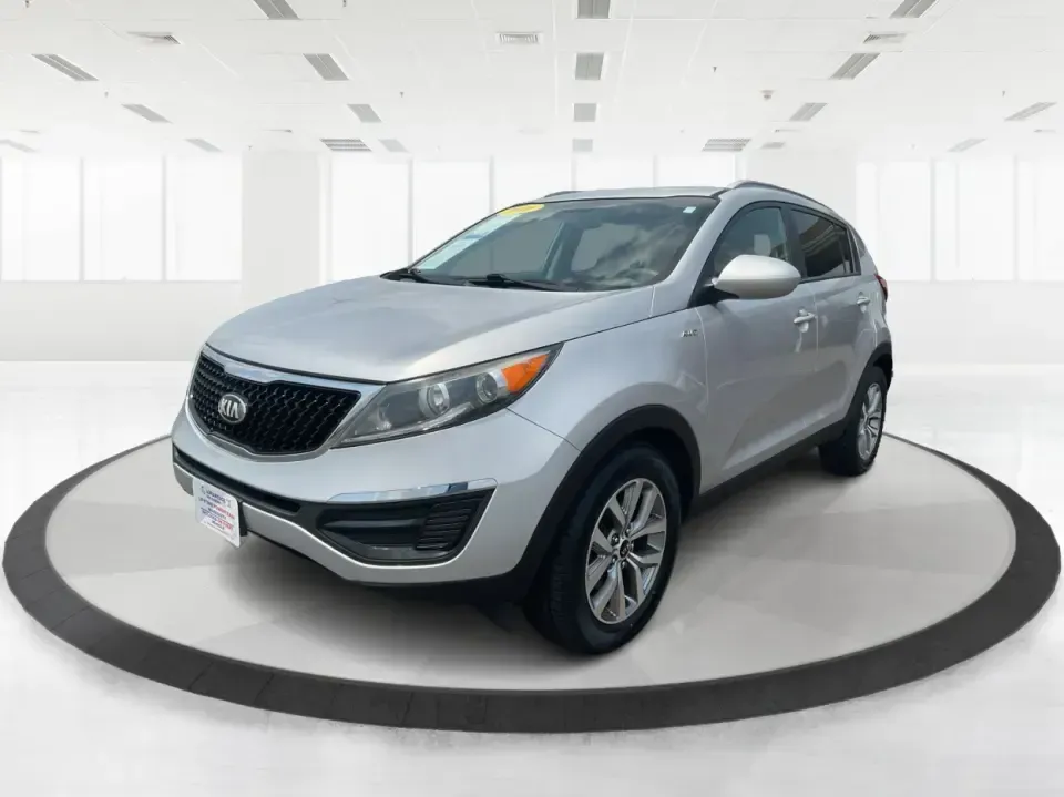 2016 Kia Sportage LX (KNDPBCACXG7) with an Theta II 2.4L I-4 gasoline direct injection engine, 6-Speed Automatic transmission, located at 401 Woodman Dr, Riverside, OH, 45431, (937) 908-9800, 39.760899, -84.123421 - Embrace the journey of life with the 2016 Kia Sportage LX, a vehicle designed for those who thrive on adventure and seek comfort in their daily commute. Whether you're navigating the bustling streets of Fairborn, OH, or embarking on a weekend family getaway, this versatile crossover is your perfect - Photo#8