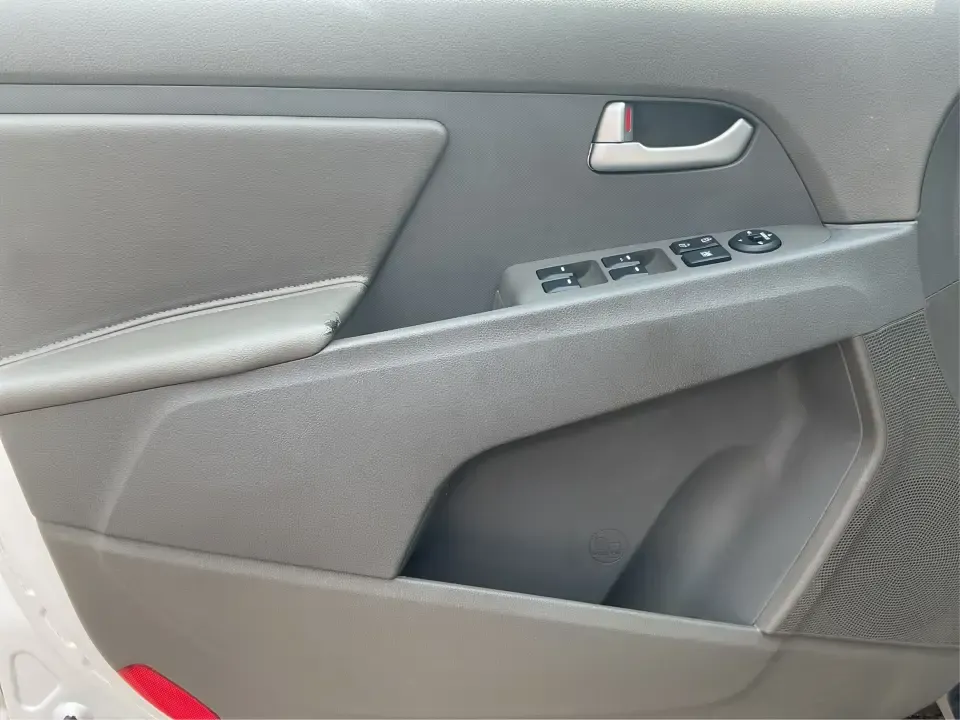 2016 Kia Sportage LX (KNDPBCACXG7) with an Theta II 2.4L I-4 gasoline direct injection engine, 6-Speed Automatic transmission, located at 401 Woodman Dr, Riverside, OH, 45431, (937) 908-9800, 39.760899, -84.123421 - Embrace the journey of life with the 2016 Kia Sportage LX, a vehicle designed for those who thrive on adventure and seek comfort in their daily commute. Whether you're navigating the bustling streets of Fairborn, OH, or embarking on a weekend family getaway, this versatile crossover is your perfect - Photo#17