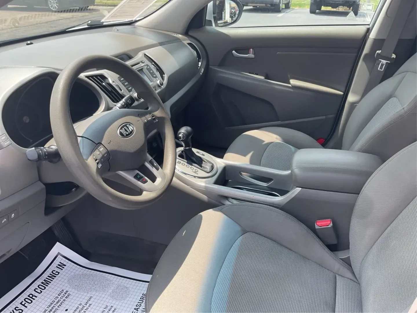 2016 Kia Sportage LX (KNDPBCACXG7) with an Theta II 2.4L I-4 gasoline direct injection engine, located at 880 E. National Road, Vandalia, OH, 45377, (937) 908-9800, 39.891918, -84.183594 - Embrace the journey of life with the 2016 Kia Sportage LX, a vehicle designed for those who thrive on adventure and seek comfort in their daily commute. Whether you're navigating the bustling streets of Fairborn, OH, or embarking on a weekend family getaway, this versatile crossover is your perfect - Photo#9