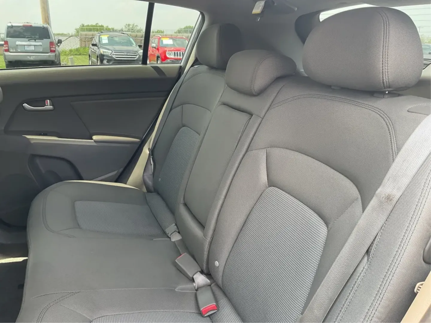 2016 Kia Sportage LX (KNDPBCACXG7) with an Theta II 2.4L I-4 gasoline direct injection engine, located at 880 E. National Road, Vandalia, OH, 45377, (937) 908-9800, 39.891918, -84.183594 - Embrace the journey of life with the 2016 Kia Sportage LX, a vehicle designed for those who thrive on adventure and seek comfort in their daily commute. Whether you're navigating the bustling streets of Fairborn, OH, or embarking on a weekend family getaway, this versatile crossover is your perfect - Photo#10