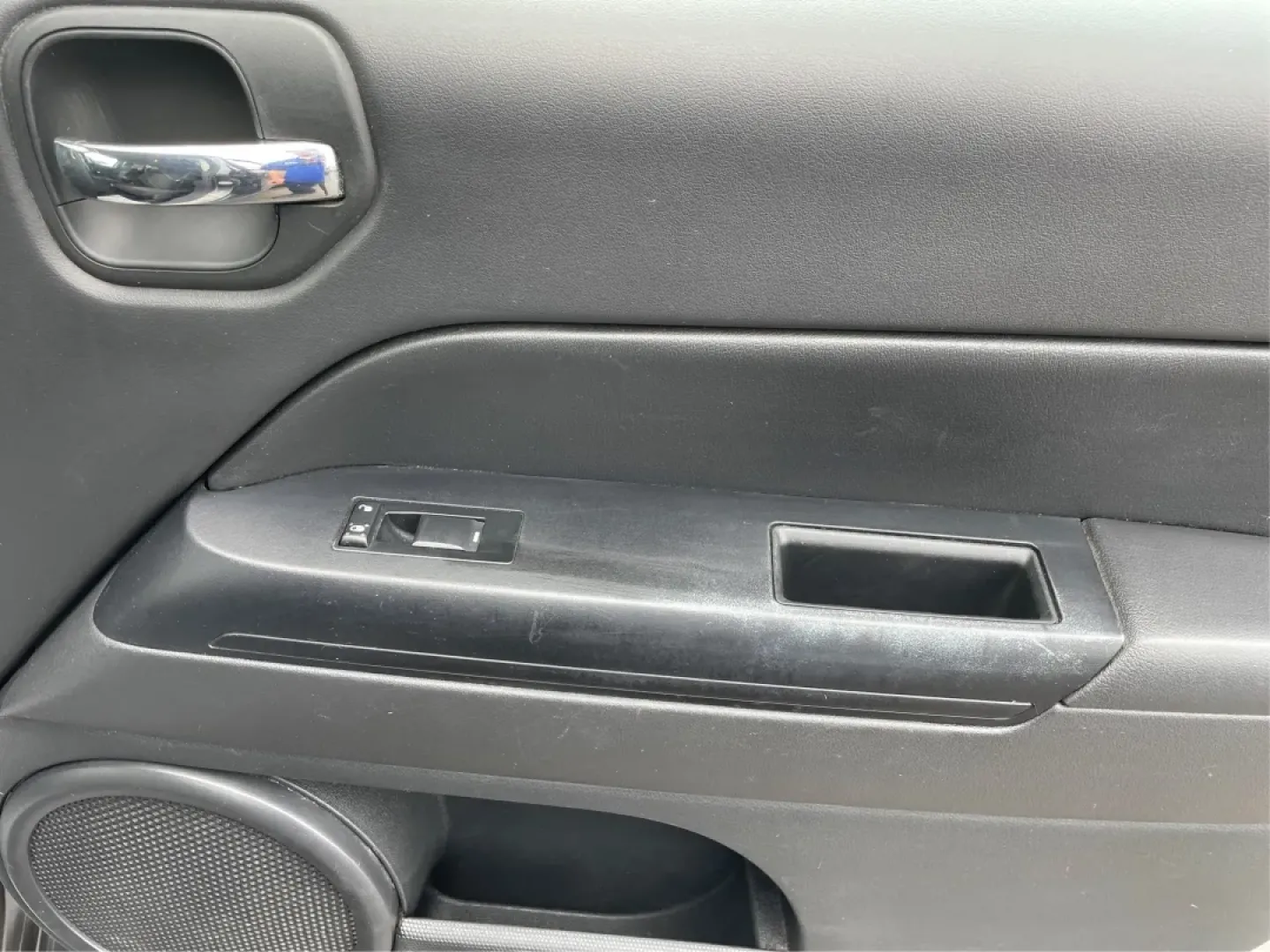 2016 Jeep Patriot Sport (1C4NJPBAXGD) with an Other engine, located at 1230 East Main St, Xenia, OH, 45385, (937) 908-9800, 39.688026, -83.910172 - **Explore New Adventures with the 2016 Jeep Patriot Sport SUV at Advantage Car and Credit in Fairborn, OH!**<br /> <br /> Are you ready to elevate your lifestyle with a vehicle that complements your adventurous spirit? Whether you're navigating the bustling streets of Fairborn or hitting the trails - Photo#20