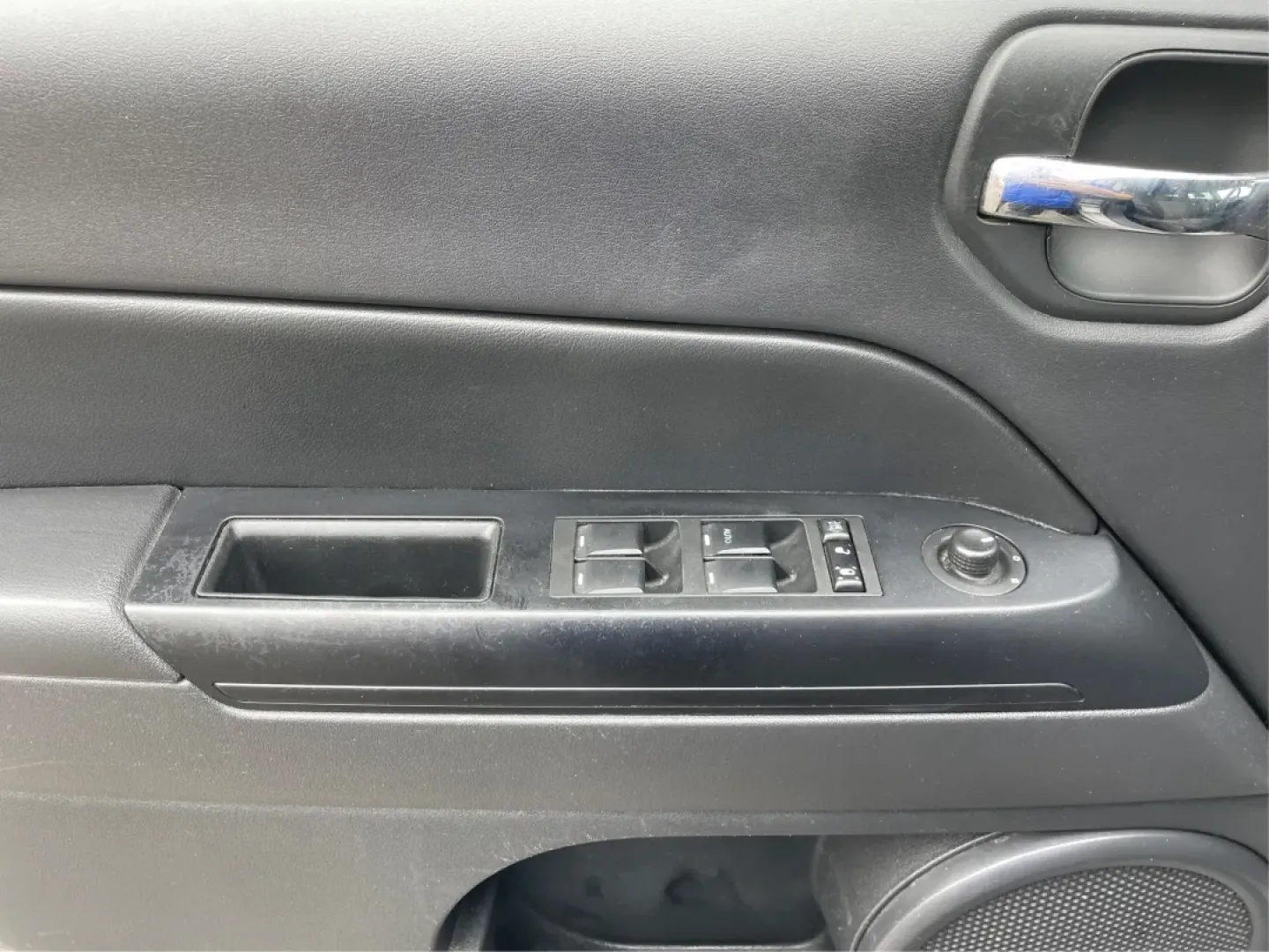 2016 Jeep Patriot Sport (1C4NJPBAXGD) with an Other engine, located at 401 Woodman Dr, Riverside, OH, 45431, (937) 908-9800, 39.760899, -84.123421 - **Explore New Adventures with the 2016 Jeep Patriot Sport SUV at Advantage Car and Credit in Fairborn, OH!**<br /> <br /> Are you ready to elevate your lifestyle with a vehicle that complements your adventurous spirit? Whether you're navigating the bustling streets of Fairborn or hitting the trails - Photo#19