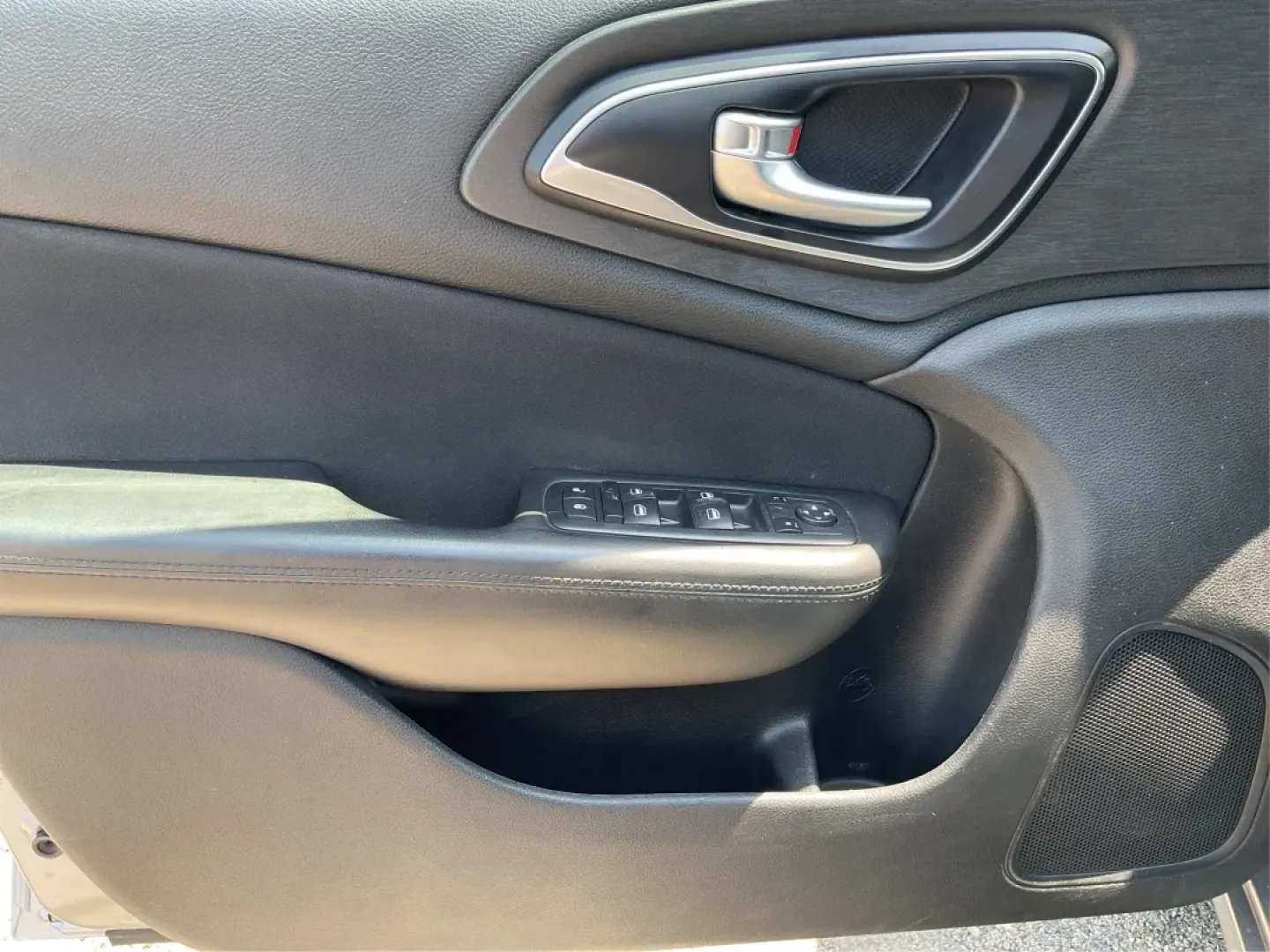 2016 Chrysler 200 Limited (1C3CCCABXGN) with an 2.4L L4 DOHC 16V engine, 9-Speed Automatic transmission, located at 401 Woodman Dr, Riverside, OH, 45431, (937) 908-9800, 39.760899, -84.123421 - Are you in the market for a reliable sedan that effortlessly combines comfort, style, and functionality? Look no further than this 2016 Chrysler 200 Limited, available now at Advantage Car and Credit in Fairborn, OH. Perfect for budget-conscious buyers, this sedan is a fantastic choice for daily com - Photo#18