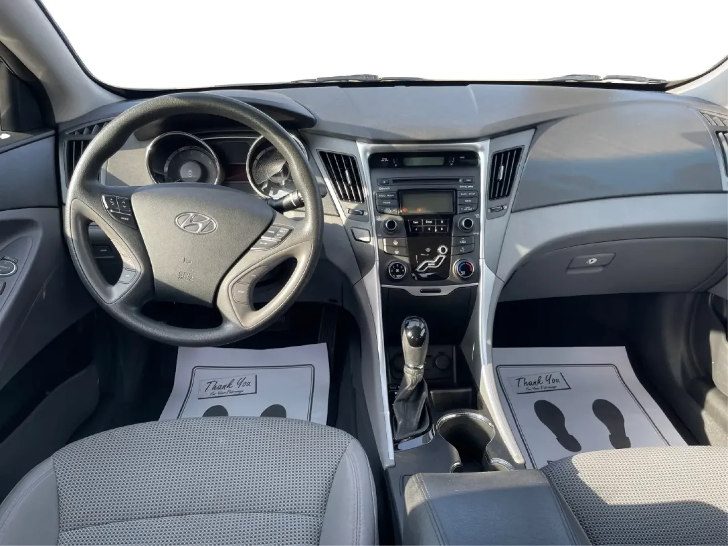 2013 Hyundai Sonata GLS (5NPEB4AC6DH) with an 2.4L I-4 gasoline direct injection engine, located at 401 Woodman Dr, Riverside, OH, 45431, (937) 908-9800, 39.760899, -84.123421 - If you're searching for the perfect blend of reliability, comfort, and affordability, look no further than this stunning 2013 Hyundai Sonata GLS, available now at Advantage Car and Credit in Fairborn, OH. Ideal for budget-conscious buyers or families looking for a dependable sedan, this vehicle shin - Photo#21