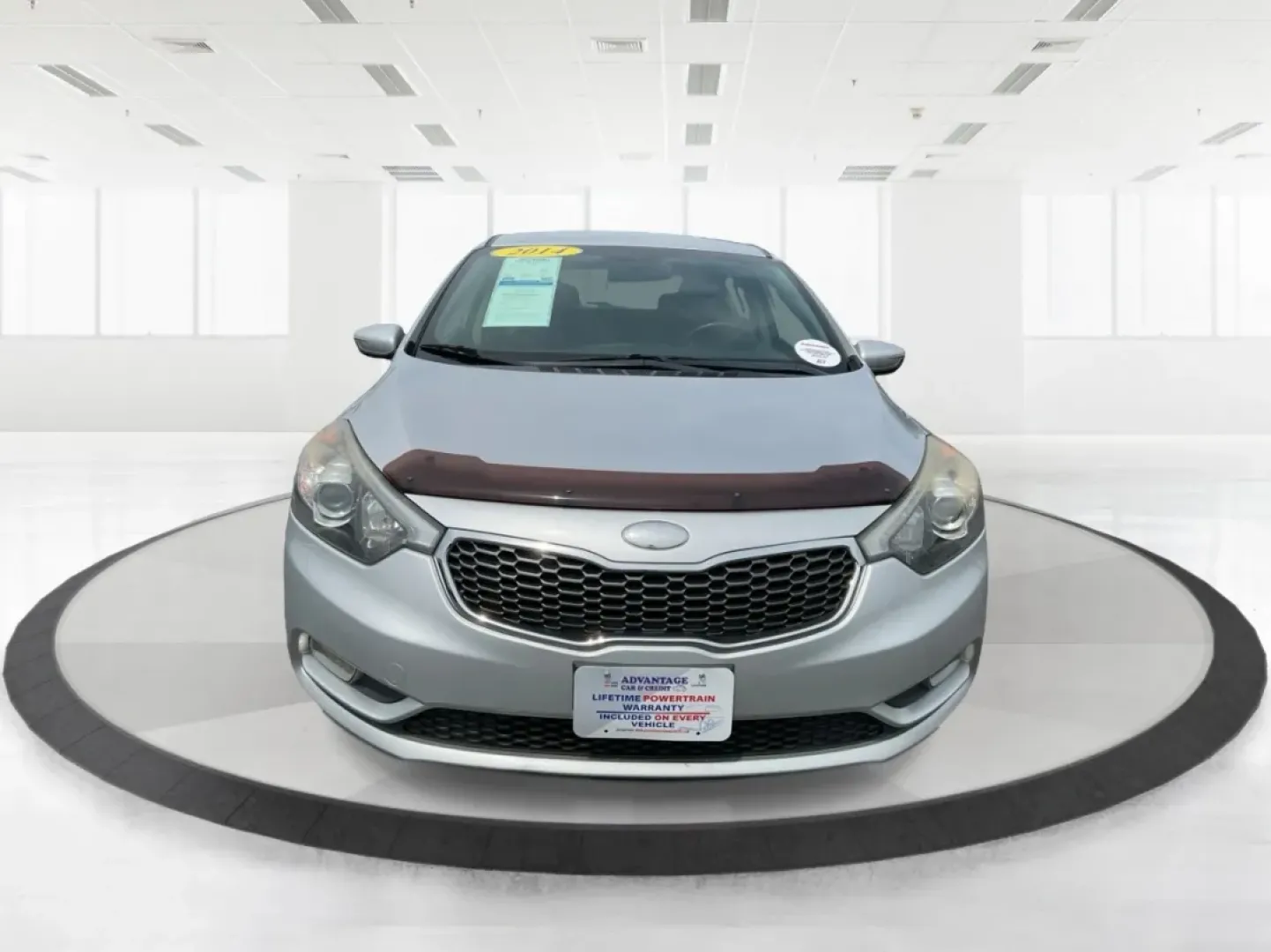 2014 Kia Forte EX (KNAFX5A88E5) with an 2L I-4 gasoline direct injection engine, located at 401 Woodman Dr, Riverside, OH, 45431, (937) 908-9800, 39.760899, -84.123421 - **Discover Your Next Adventure with the 2014 Kia Forte EX at Advantage Car and Credit!**<br /> <br /> Are you ready to elevate your daily commute or embark on weekend adventures? The 2014 Kia Forte EX is the perfect companion, whether you're navigating the bustling streets of Fairborn, OH, or hittin - Photo#7